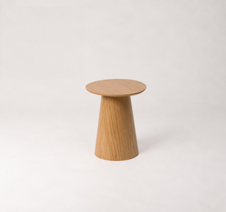 Mesa Lateral Ivy Orgânica Laminada em Madeira Natural