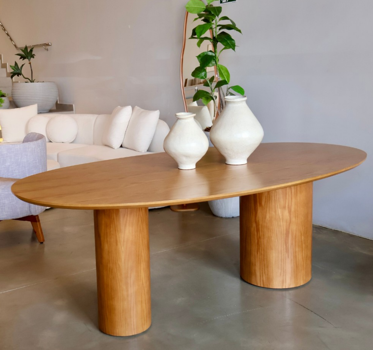 Mesa de Jantar Magda com Design Orgânico em Lâminas de Madeira Natural