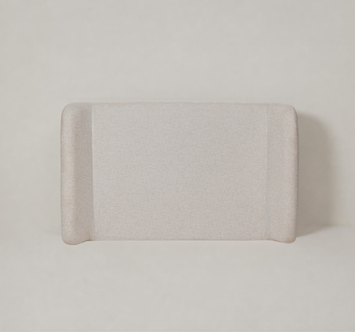 Cabeceira Estofada Zoe com Bordas e Design Orgânico