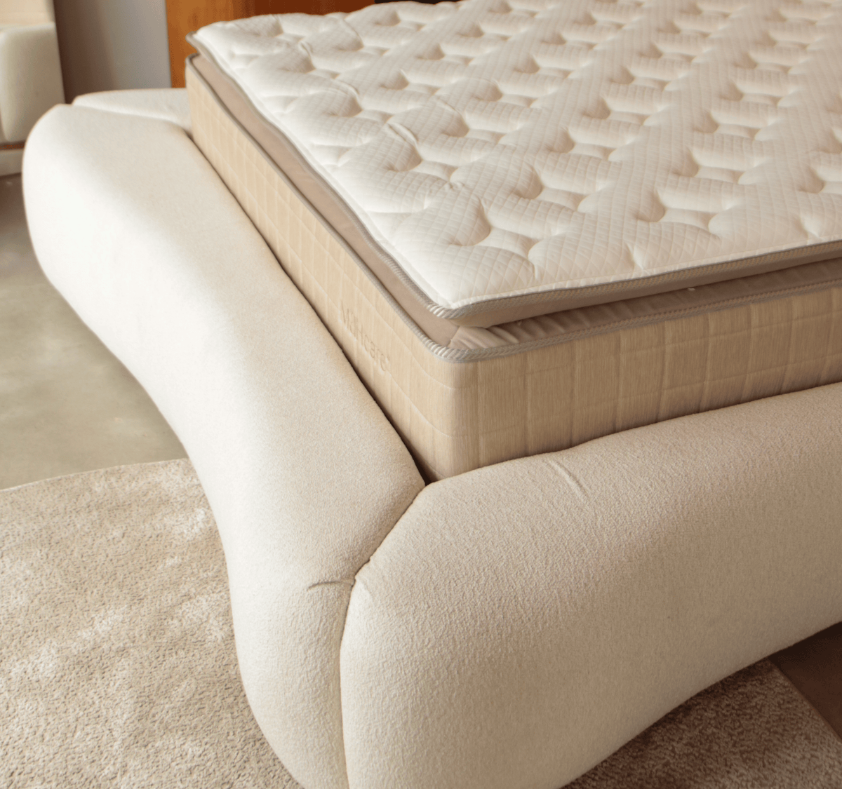 Conjunto Cama Box Dior com Cabeceira Estofada de Design Orgânico