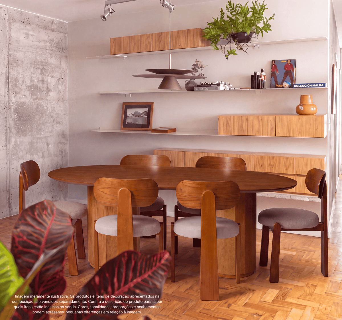 Cadeira Lorena com Design Orgânico em Madeira Maciça